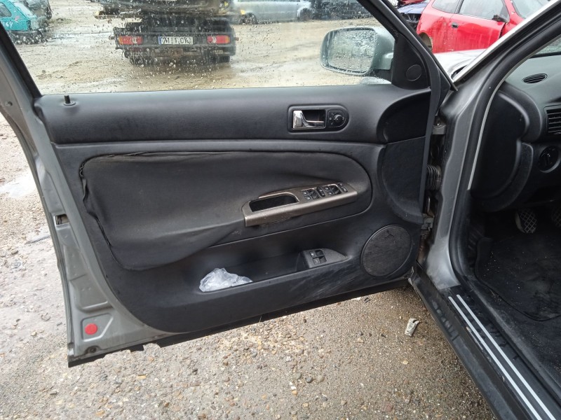 volkswagen passat b5.5 variant (3b6) del año 2003