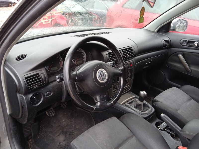 volkswagen passat b5.5 variant (3b6) del año 2003