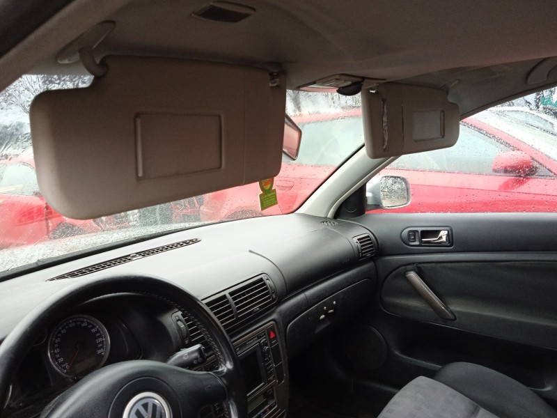 volkswagen passat b5.5 variant (3b6) del año 2003