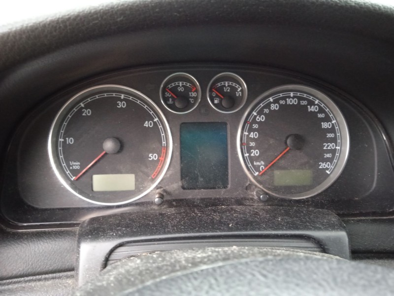 volkswagen passat b5.5 variant (3b6) del año 2003