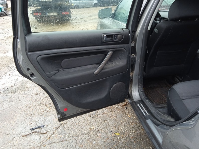 volkswagen passat b5.5 variant (3b6) del año 2003