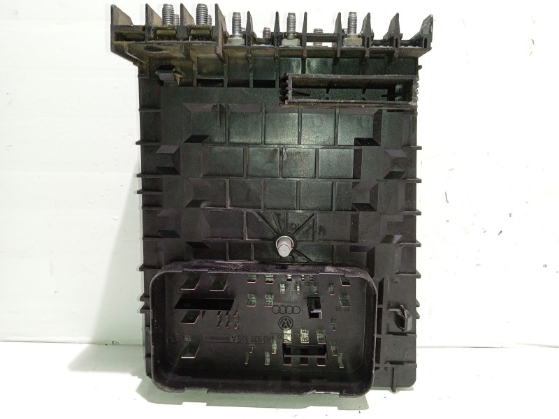Recambio de caja reles / fusibles para audi a3 (8p1) 2.0 tdi 16v referencia OEM IAM 1K0937125  