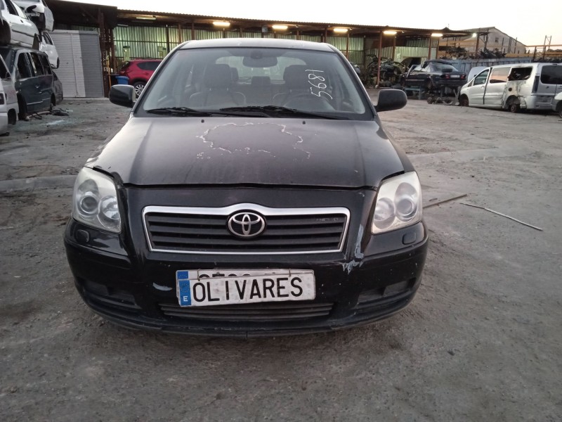 toyota avensis sedán (_t25_) del año 2005