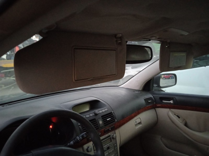 toyota avensis sedán (_t25_) del año 2005