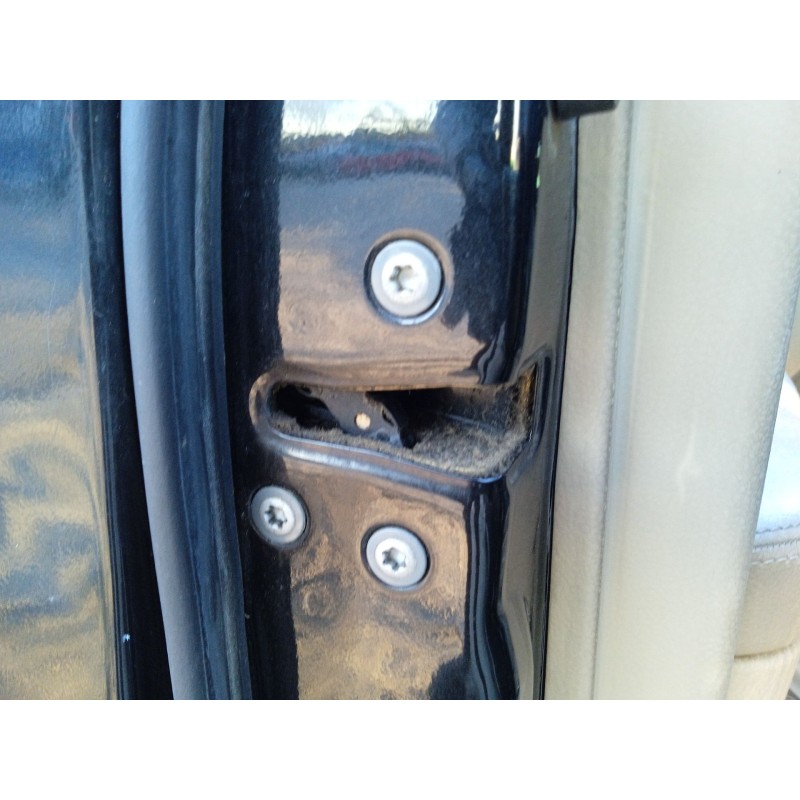 Recambio de cerradura puerta delantera izquierda para toyota avensis sedán (_t25_) 2.2 d-4d (adt251_) referencia OEM IAM 6904002