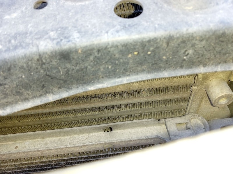 Recambio de intercooler para toyota avensis sedán (_t25_) 2.2 d-4d (adt251_) referencia OEM IAM 179400R010  