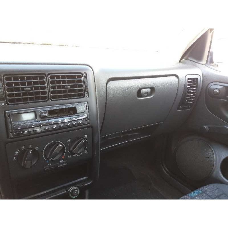 volkswagen polo berlina (6n1) 1.4   |   0.94 - ... | 1994 | 60 cv / 44 kw del año 1994