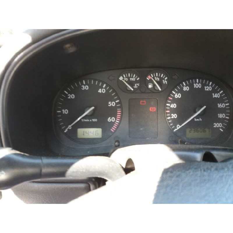 volkswagen polo berlina (6n1) 1.4   |   0.94 - ... | 1994 | 60 cv / 44 kw del año 1994