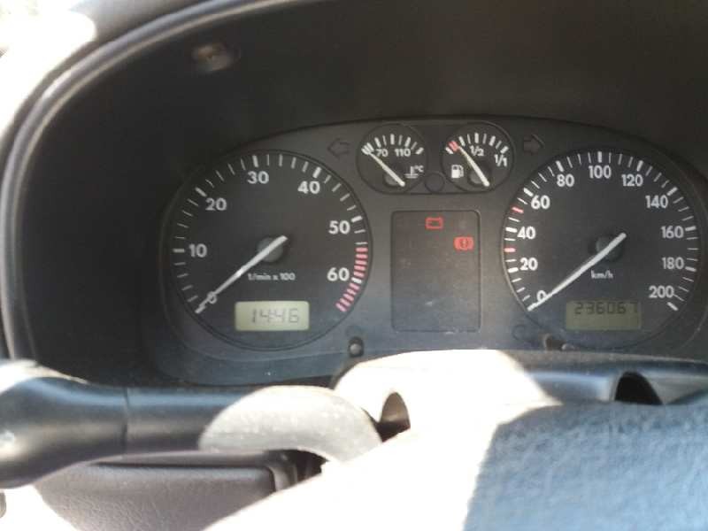 volkswagen polo berlina (6n1) 1.4   |   0.94 - ... | 1994 | 60 cv / 44 kw del año 1994