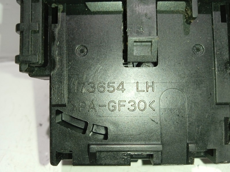 Recambio de mando limpia para toyota avensis sedán (_t25_) 2.2 d-4d (adt251_) referencia OEM IAM 173654LH  