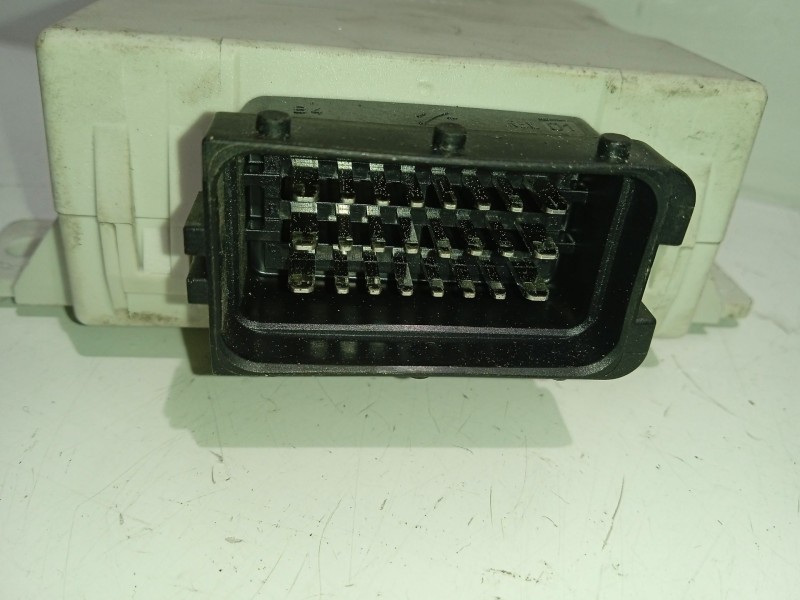 Recambio de modulo electronico para toyota avensis sedán (_t25_) 2.2 d-4d (adt251_) referencia OEM IAM 150696 PA66GF15 