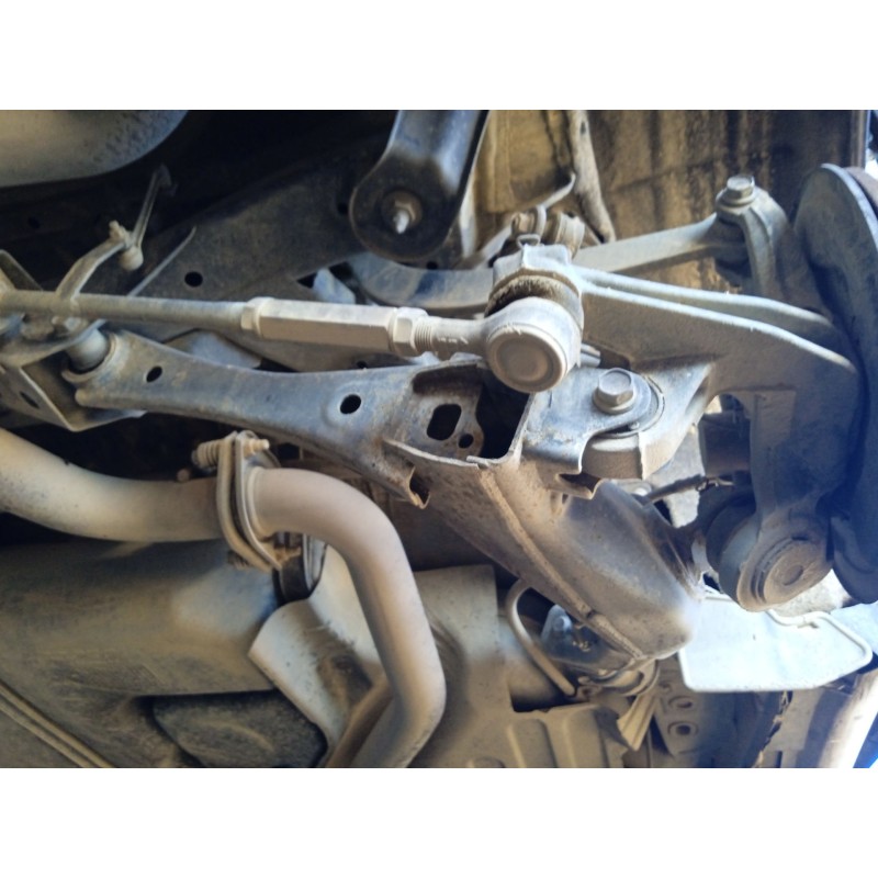 Recambio de brazo suspension inferior trasero derecho para toyota avensis sedán (_t25_) 2.2 d-4d (adt251_) referencia OEM IAM 48