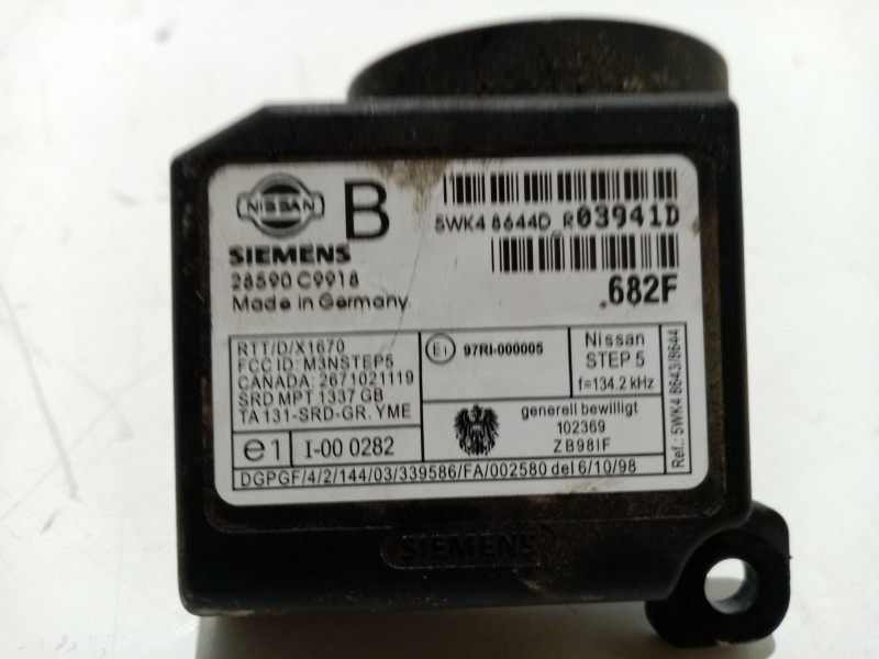 Recambio de antena para nissan almera ii hatchback (n16) 2.2 di referencia OEM IAM 28590C9918  