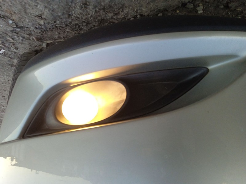 Recambio de faro antiniebla izquierdo para toyota auris (_e15_) 1.4 d-4d (nde150_) referencia OEM IAM 8148202040  