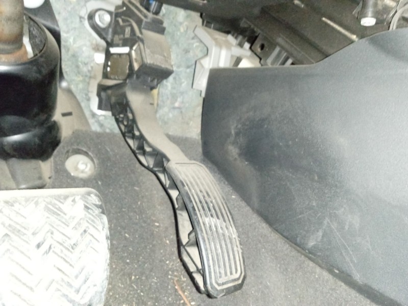 Recambio de pedal acelerador para toyota auris (_e15_) 1.4 d-4d (nde150_) referencia OEM IAM 7811002010  