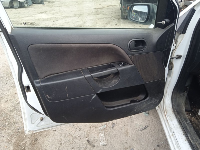 ford fiesta v (jh_, jd_) del año 2001