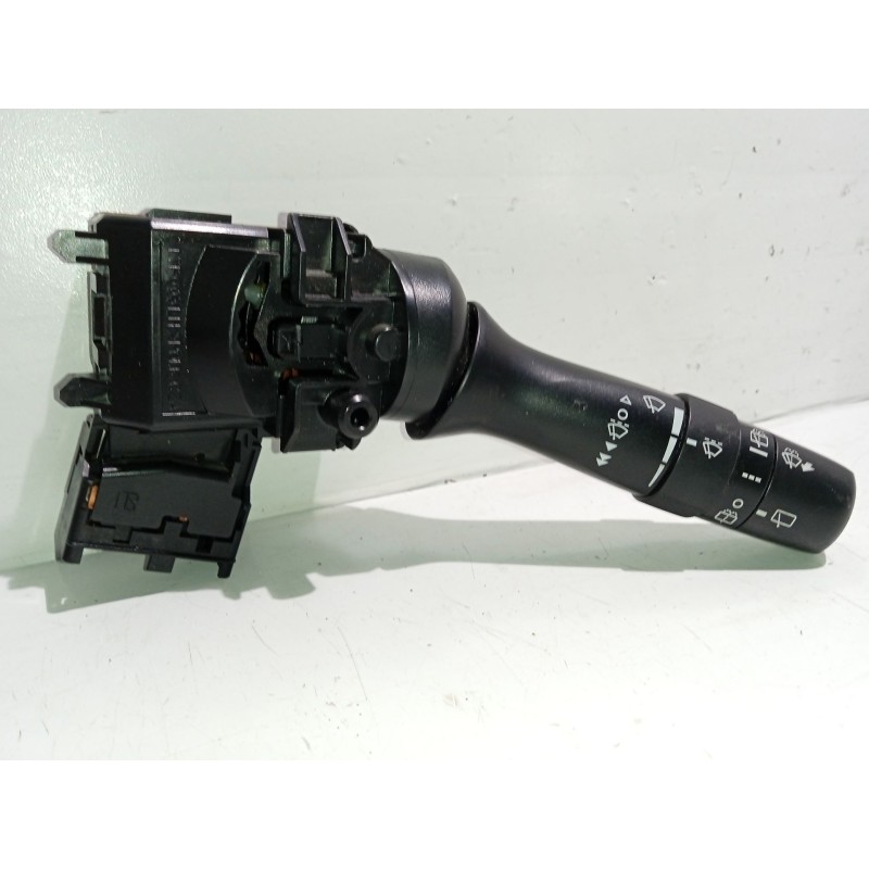 Recambio de mando limpia para toyota auris (_e15_) 1.4 d-4d (nde150_) referencia OEM IAM 0241117F582  