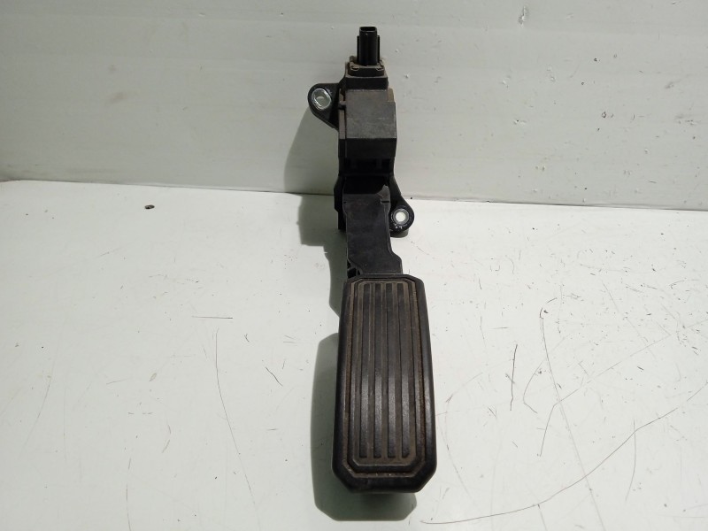 Recambio de pedal acelerador para toyota auris (_e15_) 1.4 d-4d (nde150_) referencia OEM IAM 7811002010  