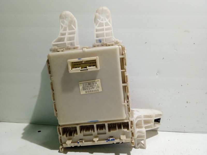 Recambio de modulo electronico para toyota auris (_e15_) 1.4 d-4d (nde150_) referencia OEM IAM 8273002150A  