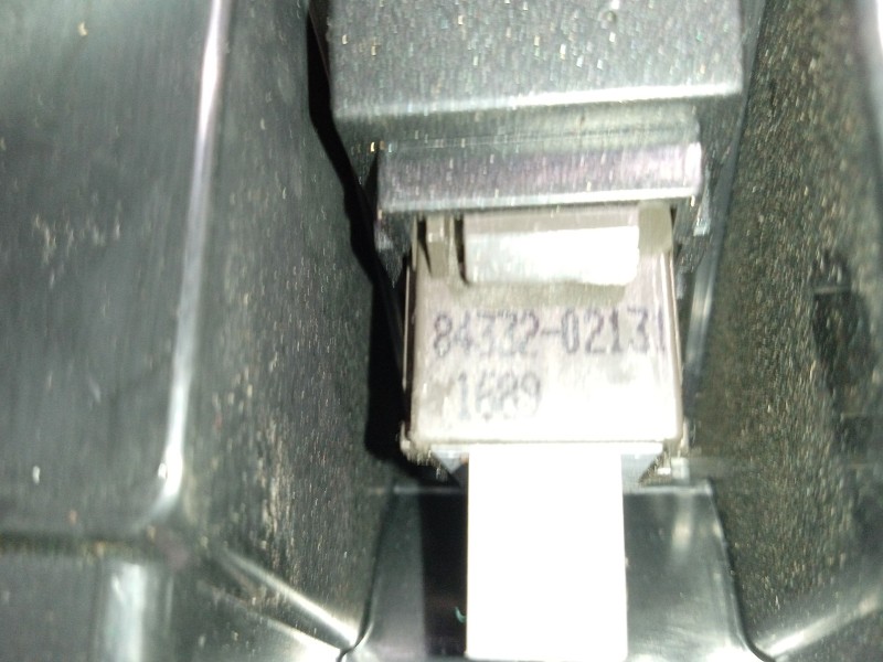 Recambio de warning para toyota auris (_e15_) 1.4 d-4d (nde150_) referencia OEM IAM 8433202131  