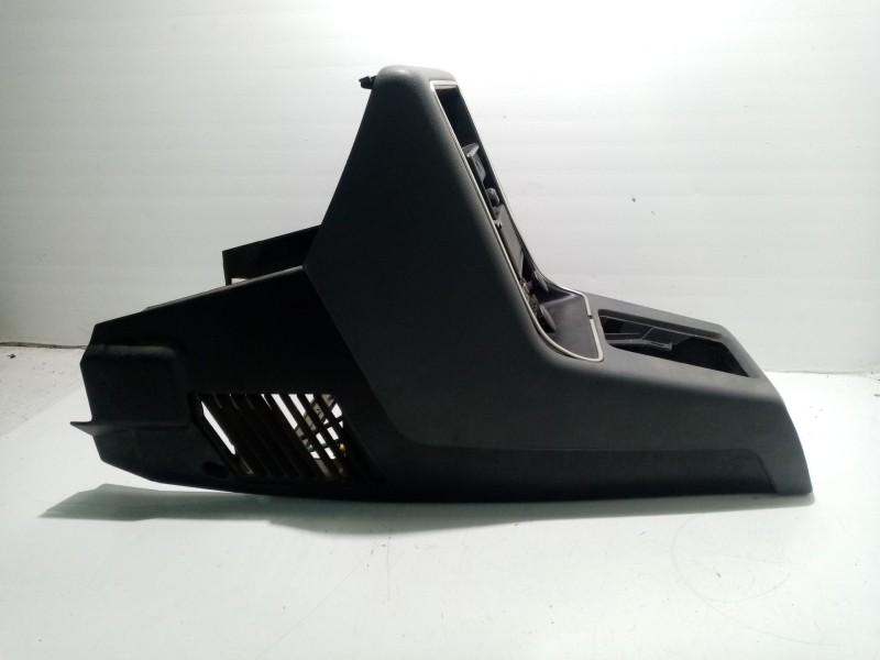 Recambio de consola central para renault r9 referencia OEM IAM 77006846756 A26106723R 