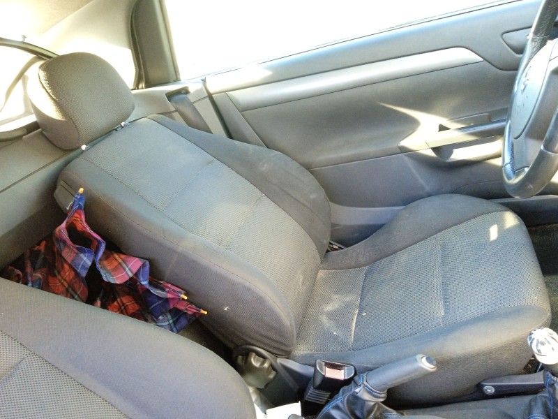 Recambio de juego asientos completo para opel tigra twintop (x04) 1.4 (r97) referencia OEM IAM   