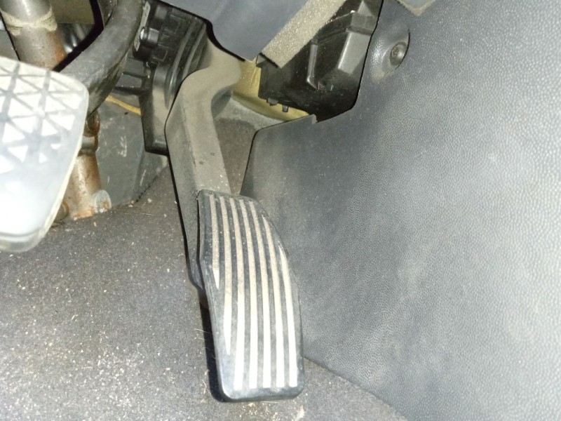 Recambio de pedal acelerador para opel tigra twintop (x04) 1.4 (r97) referencia OEM IAM 848375  