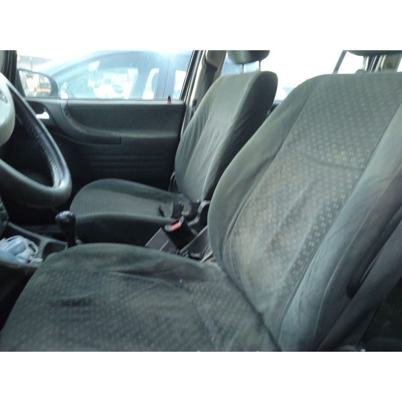 opel zafira a del año 1999