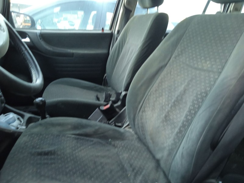 opel zafira a del año 1999