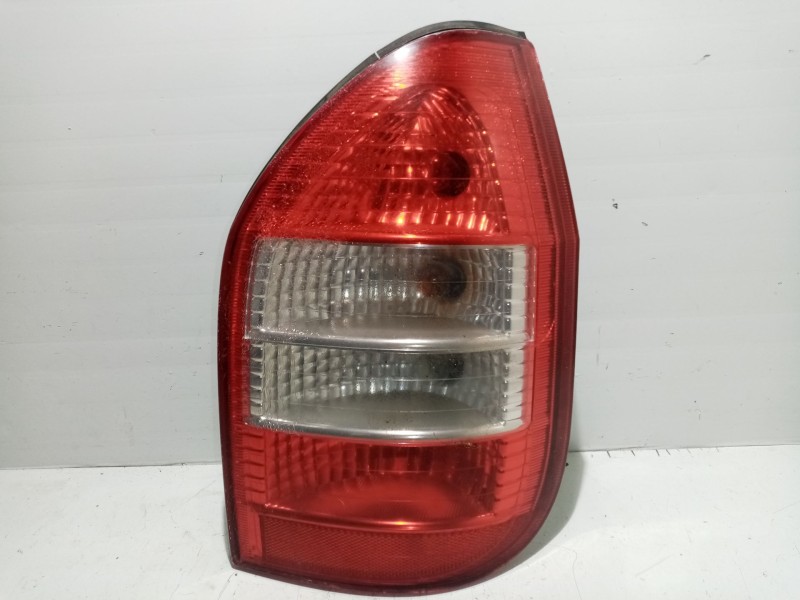 Recambio de piloto trasero derecho para opel zafira a referencia OEM IAM 1222084  