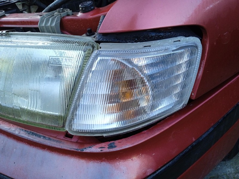 Recambio de piloto delantero izquierdo para nissan primera (p11) 2.0 16v referencia OEM IAM 261352F000  