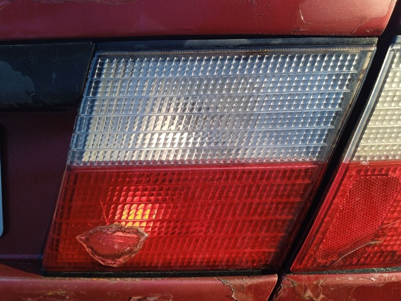 Recambio de piloto trasero derecho interior para nissan primera (p11) 2.0 16v referencia OEM IAM 265502F925  