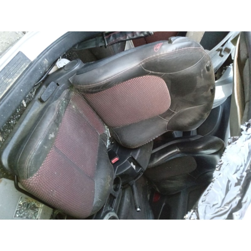Recambio de asiento delantero derecho para hyundai coupe ii (gk) 1.6 16v referencia OEM IAM 882602C110  