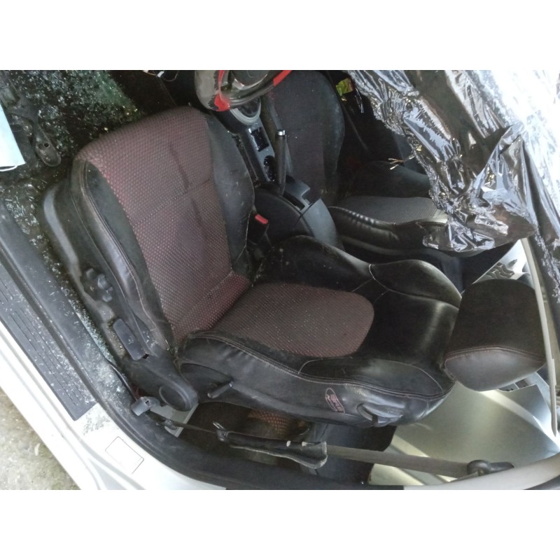Recambio de asiento delantero izquierdo para hyundai coupe ii (gk) 1.6 16v referencia OEM IAM 881602C110  