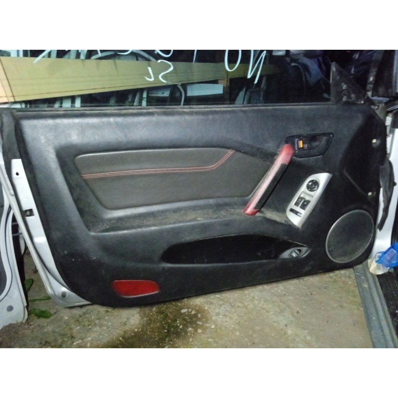 Recambio de guarnecido puerta delantera izquierda para hyundai coupe ii (gk) 1.6 16v referencia OEM IAM 823012C030  