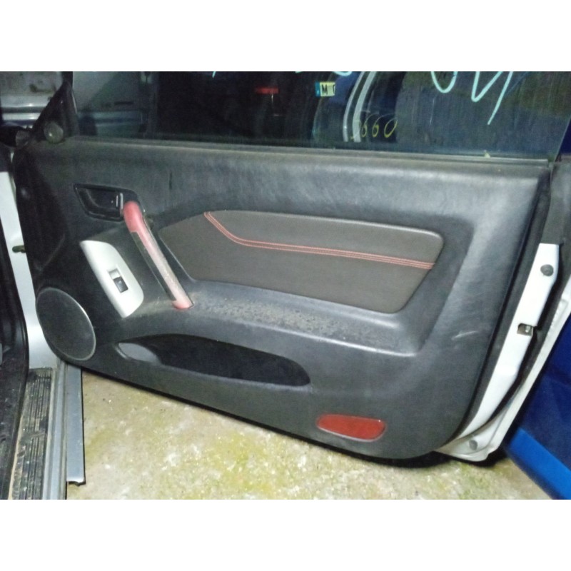 Recambio de guarnecido puerta delantera derecha para hyundai coupe ii (gk) 1.6 16v referencia OEM IAM 823022C030  