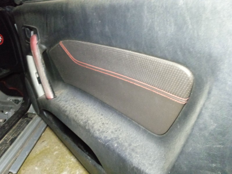 Recambio de guarnecido puerta delantera derecha para hyundai coupe ii (gk) 1.6 16v referencia OEM IAM 823022C030  