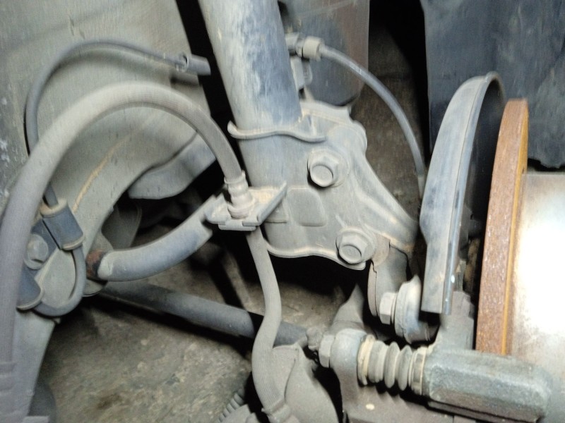 Recambio de mangueta trasera izquierda para hyundai coupe ii (gk) 1.6 16v referencia OEM IAM 527502D105  