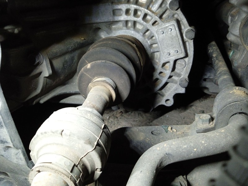 Recambio de transmision delantera izquierda para hyundai coupe ii (gk) 1.6 16v referencia OEM IAM 495012C610  