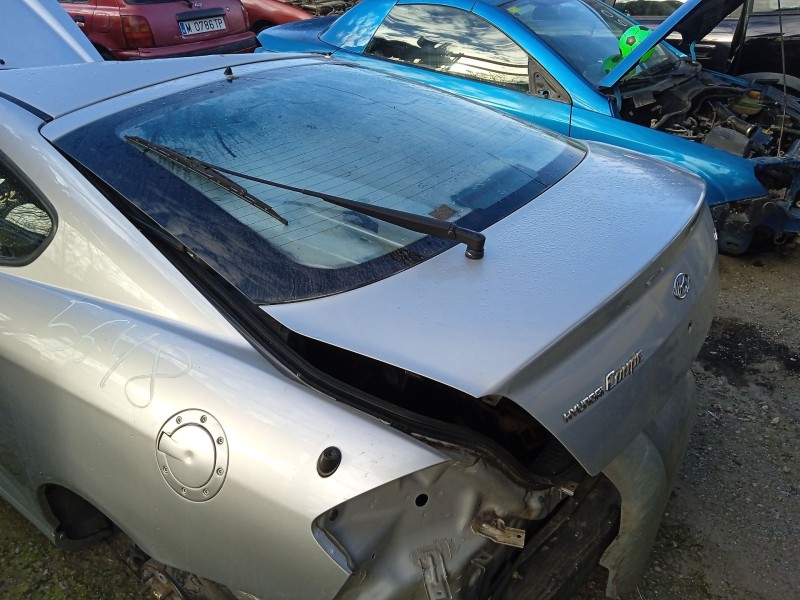 Recambio de porton trasero para hyundai coupe ii (gk) 1.6 16v referencia OEM IAM 737002C130  