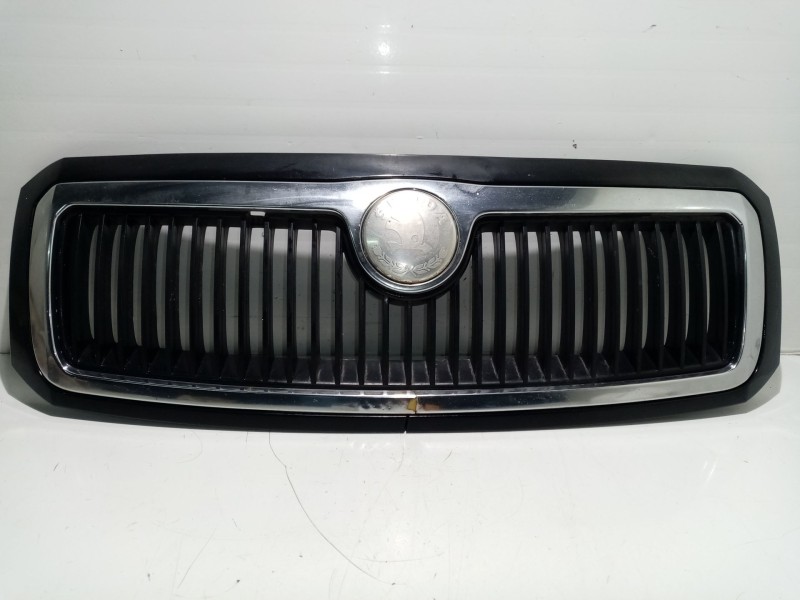 Recambio de rejilla delantera para skoda fabia i combi (6y5) 1.9 tdi referencia OEM IAM 6Y085366801C  
