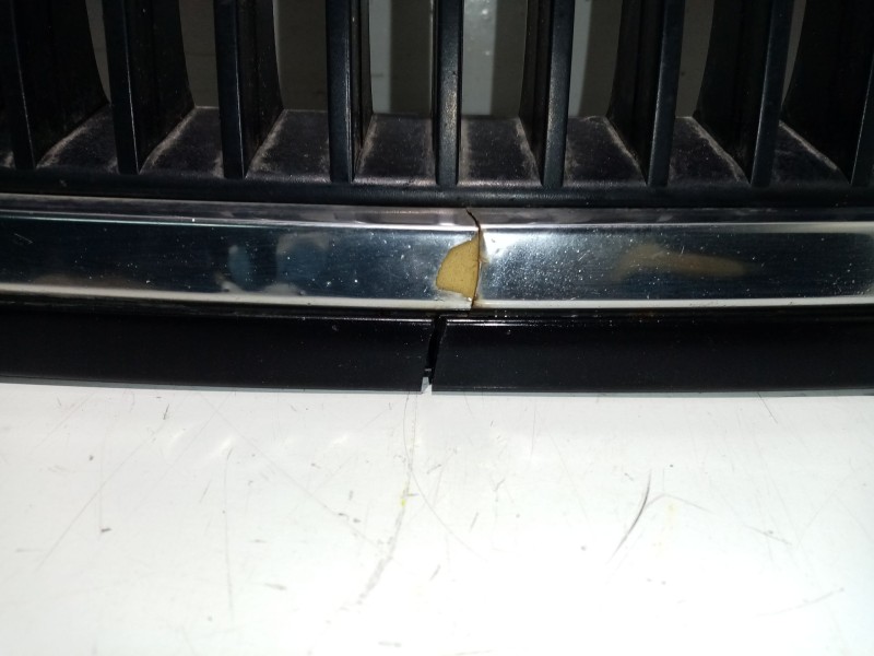 Recambio de rejilla delantera para skoda fabia i combi (6y5) 1.9 tdi referencia OEM IAM 6Y085366801C  