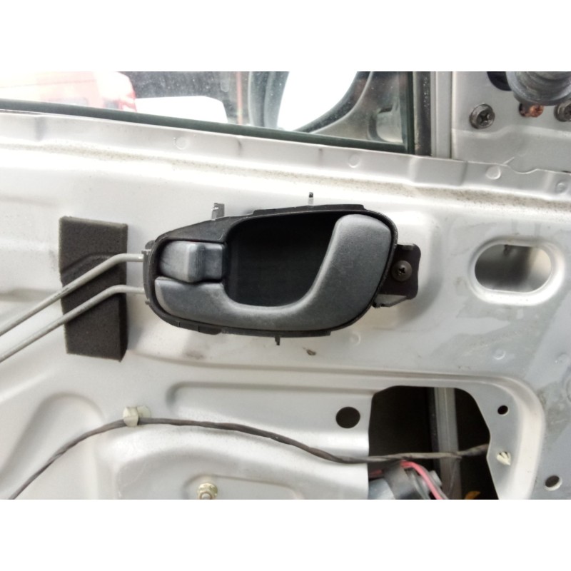 Recambio de maneta interior delantera derecha para daewoo lanos (klat) 1.3 referencia OEM IAM   