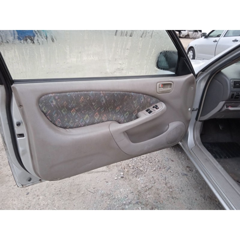 toyota corolla compact (_e11_) del año 1998