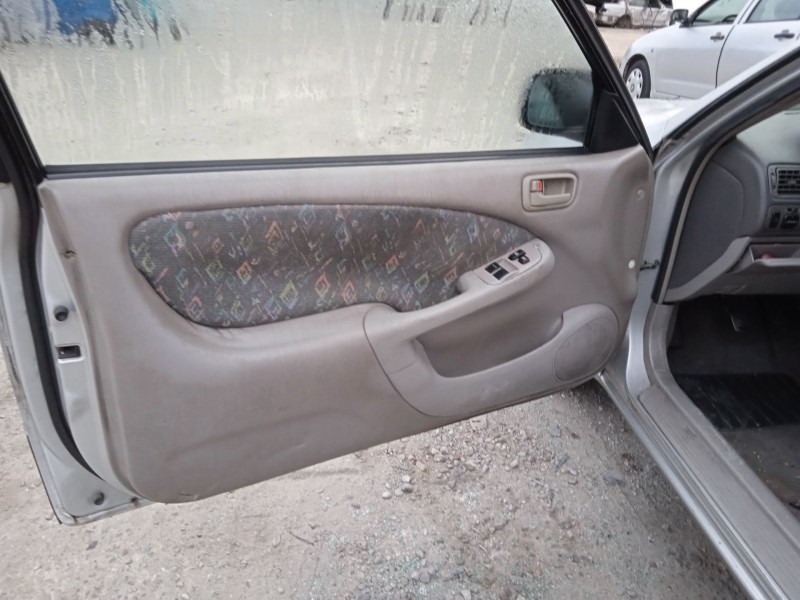 toyota corolla compact (_e11_) del año 1998