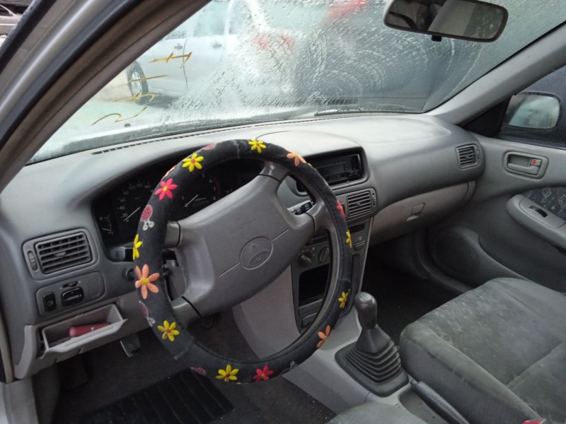 toyota corolla compact (_e11_) del año 1998