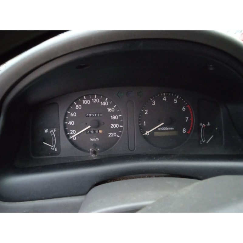 toyota corolla compact (_e11_) del año 1998