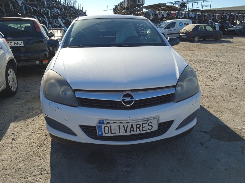 opel astra h gtc (a04) del año 2007
