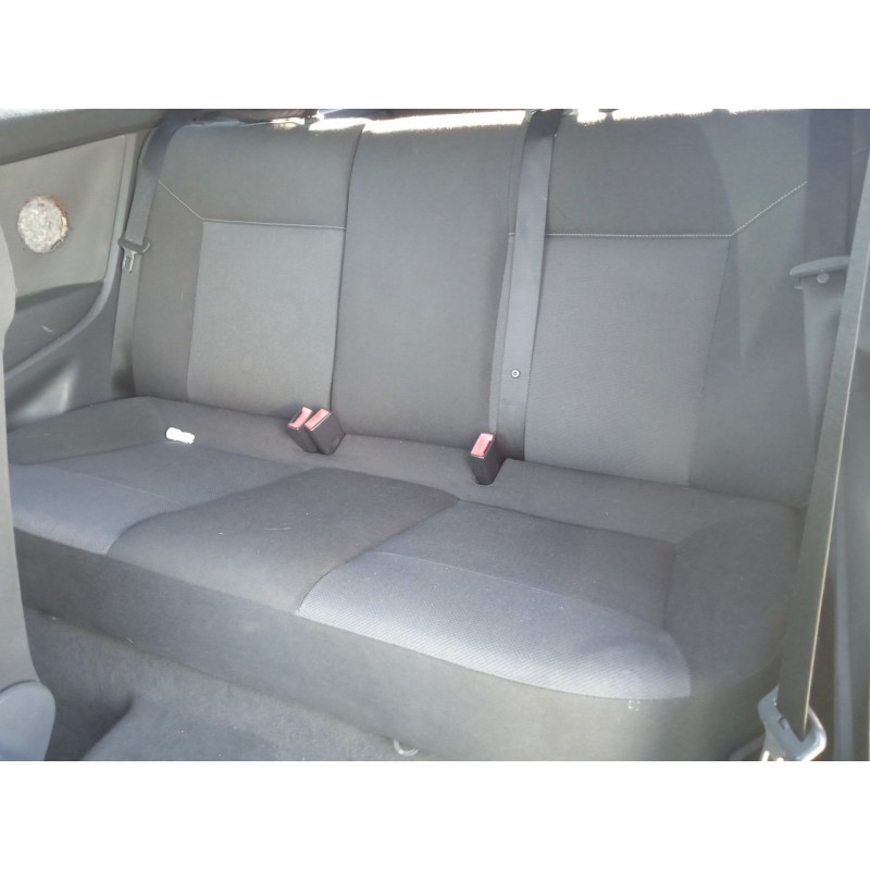 opel astra h gtc (a04) del año 2007