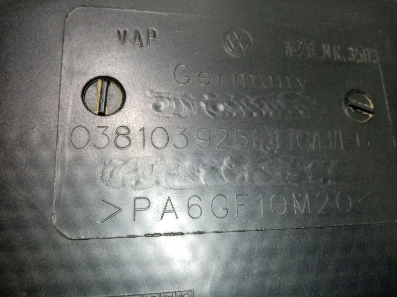 Recambio de tapa motor para seat toledo (1m2) 1.9 tdi referencia OEM IAM 038103925  